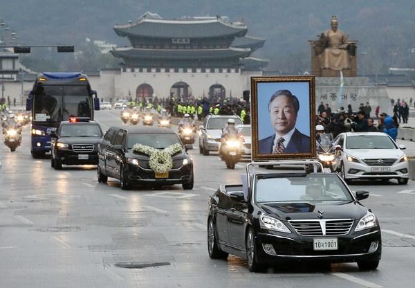 눈내리는 11월 , 김영삼 前대통령 영결식에 다녀왔습니다.